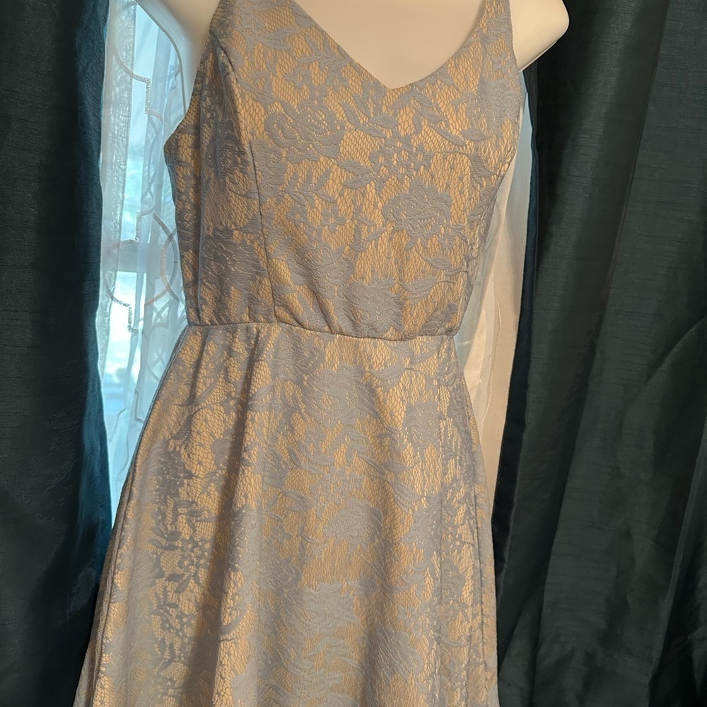 Chic Lace Mini Dress in Blue and Cream
